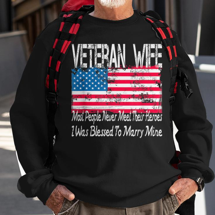 Vintage American Flag Us Military Family Veteran Wife Men Women Sweatshirt Graphic Print Unisex Gifts for Old Men