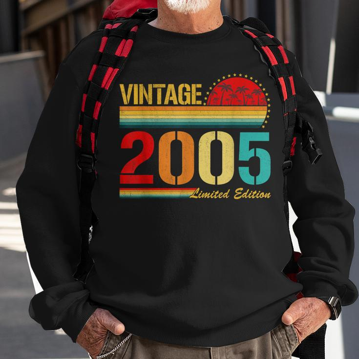 Vintage Born In 2005 Birthday Year Party Wedding Anniversary Sweatshirt Gifts for Old Men