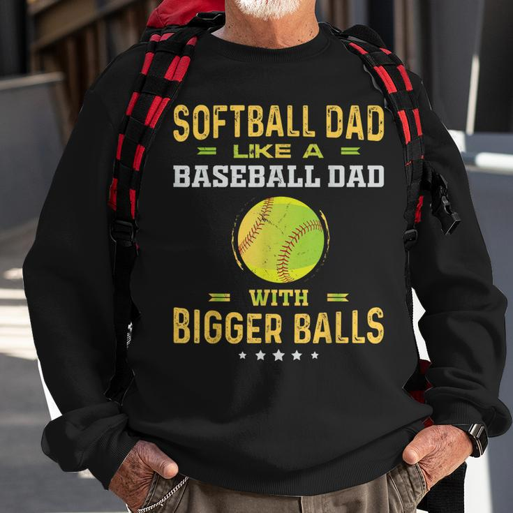 Vintage Softball Dad Softball Fan Sweatshirt Gifts for Old Men