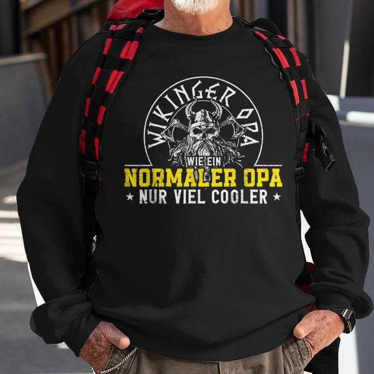 Wikinger Opa Wie Ein Normaler Opa Nur Viel Cooler Sweatshirt Geschenke für alte Männer