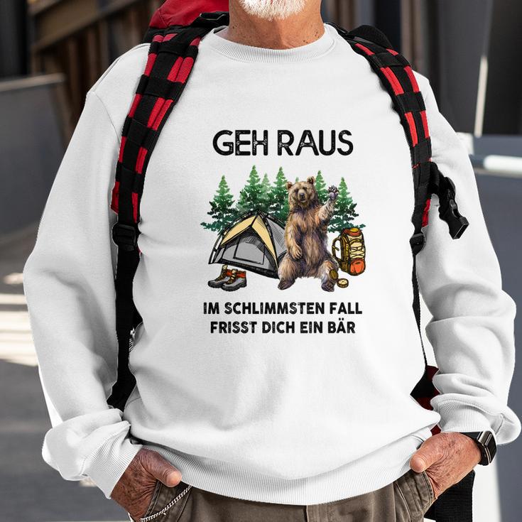 Lustiges Camping Sweatshirt Geh Raus, frisst dich ein Bär, Spruch Tee Geschenke für alte Männer