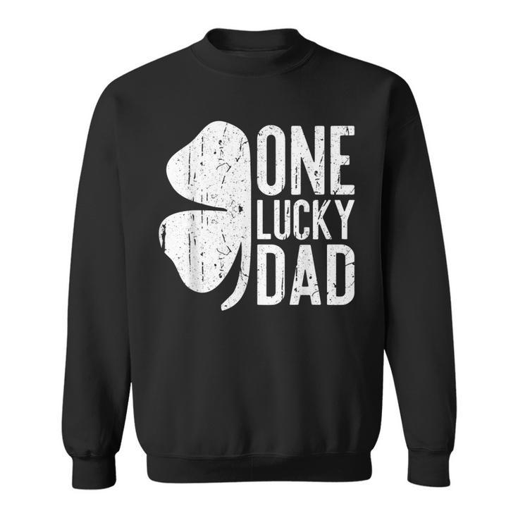 Mens One Lucky Dad  Vintage St Patrick Day   Sweatshirt