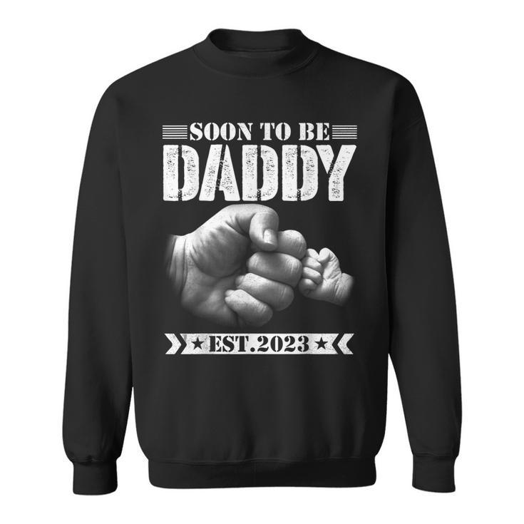 Mens Soon To Be Daddy Est2023 Retro Fathers Day New Dad  Sweatshirt
