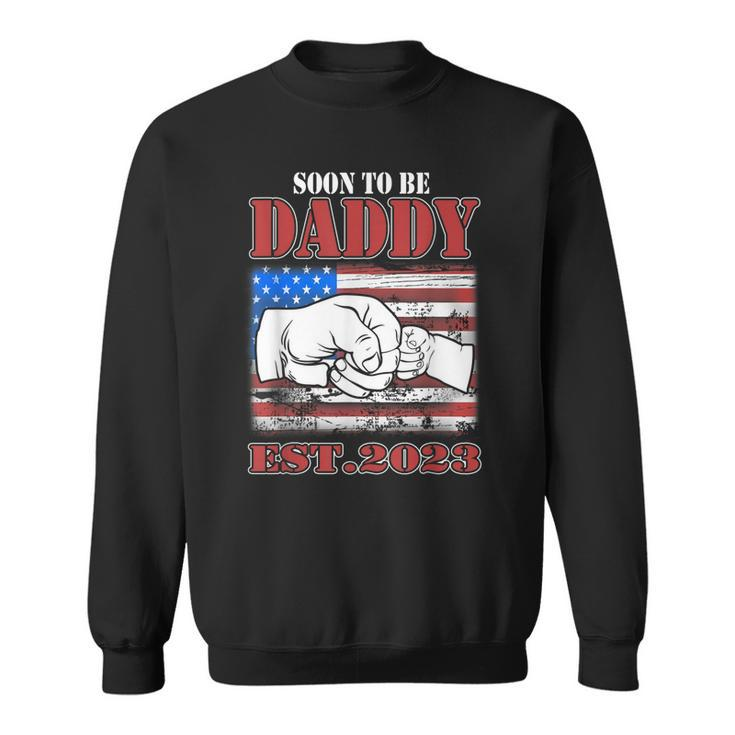 Mens Vintage New Daddy 2023 Promoted To Dad Est 2023 New Baby  Sweatshirt