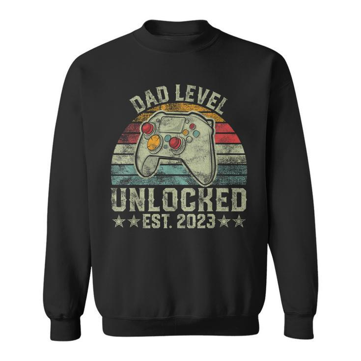 Retro Dad Level Unlocked Est 2023 - Funny New Dad  Sweatshirt