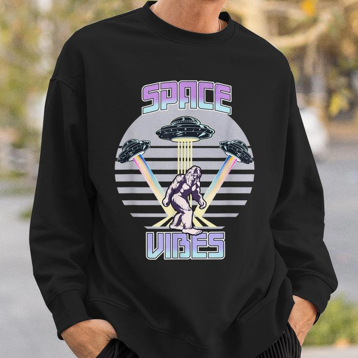 Bigfoot-Ufo-Entführung Im Vintage-Stil Alien Space Vibes Sweatshirt Geschenke für Ihn