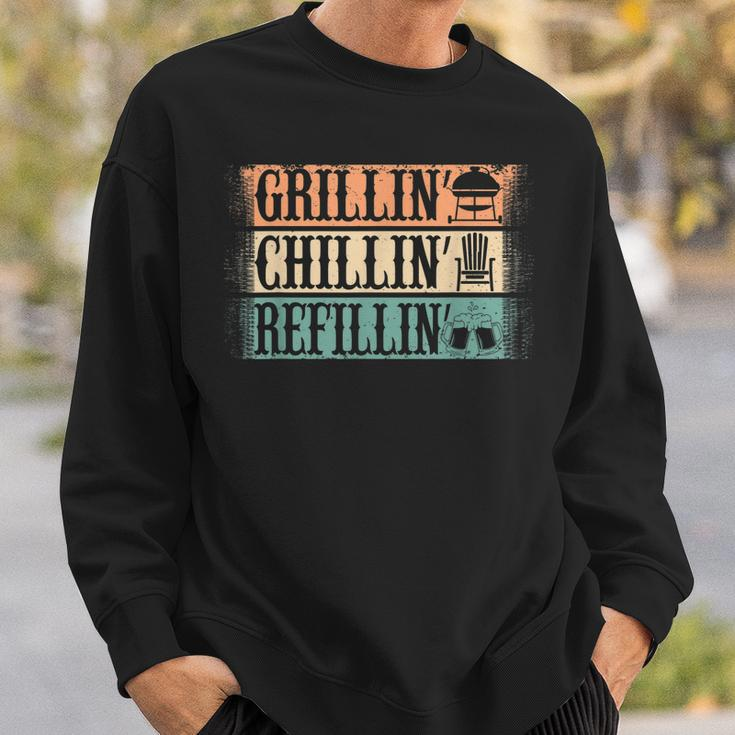 Funny Vintage Grill Dad - Grilling Chilling Refilling Sweatshirt Gifts for Him