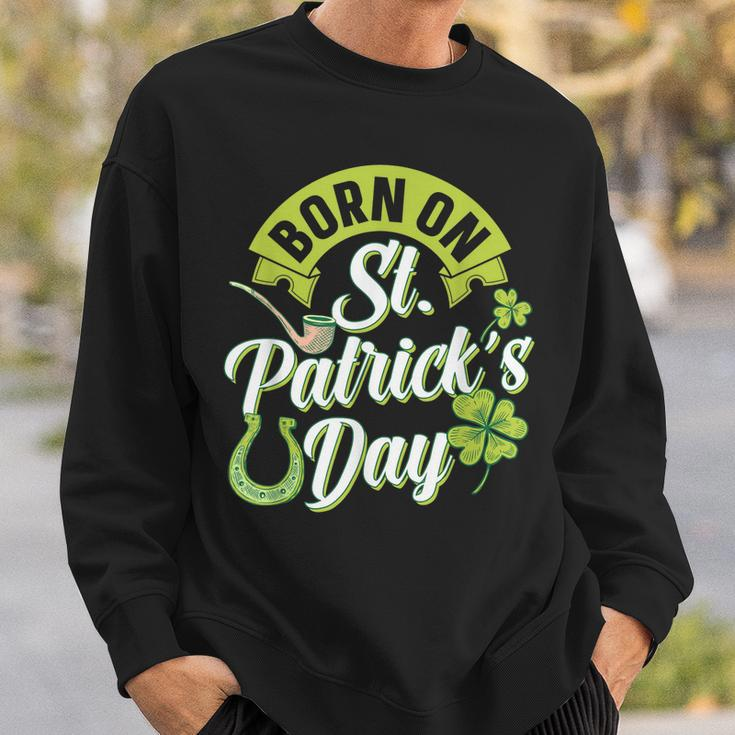 Geboren Am St Patricks Day St Patricks Day Geburtstag Ire Sweatshirt Geschenke für Ihn