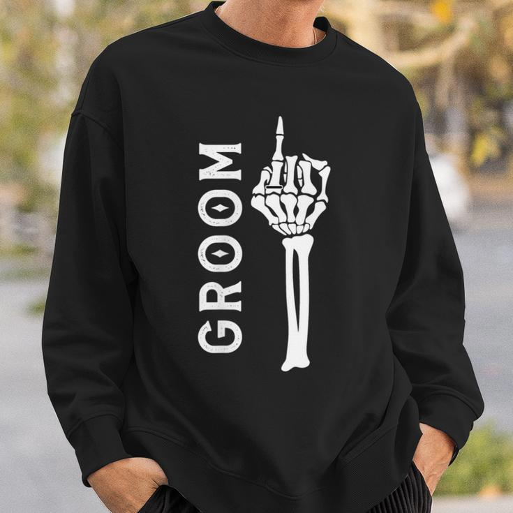 Groom Retro Skeleton Hand Gothic Bachelorette Party Sweatshirt Gifts for Him
