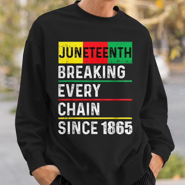 Junenth Breaking Every Chain Since 1865 African American Sweatshirt Gifts for Him