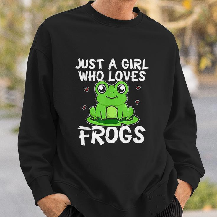 Just A Girl Who Loves Frogs Cute Green Frog Costume Men Women Sweatshirt Graphic Print Unisex Gifts for Him