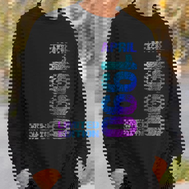 Limited Edition April 1990 33Th Birthday Born 1990 Sweatshirt Gifts for Him