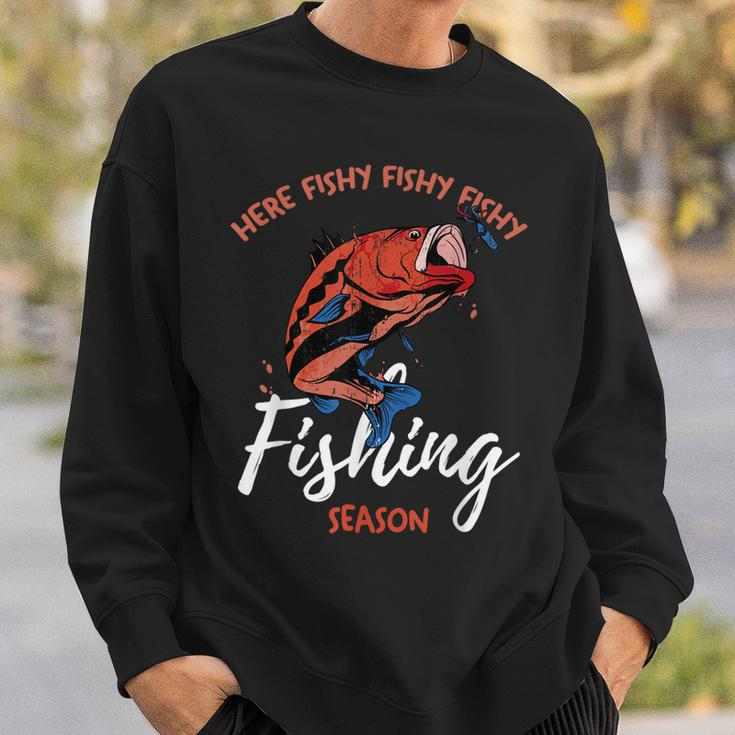 Lustiges Angler-Sweatshirt Here Fishy Fishy, Perfekt für Angelsaison Geschenke für Ihn