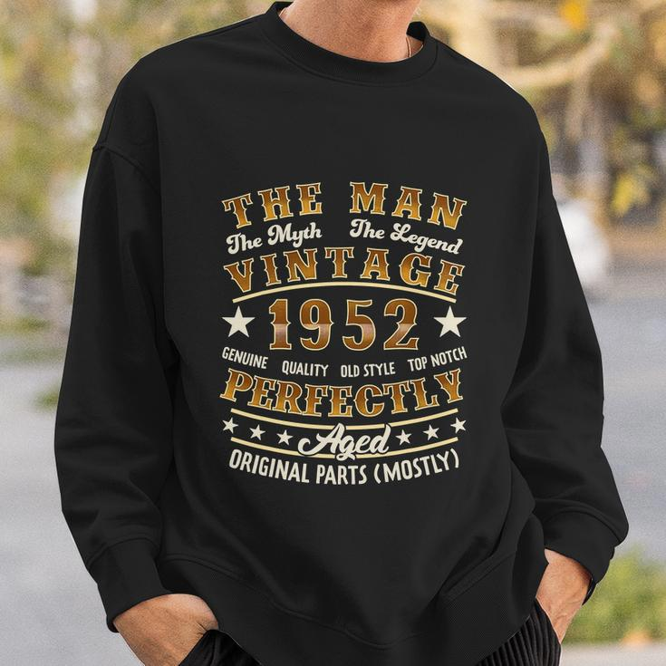 Man Myth Legend Vintage 1952 70Th Birthday For 70 Years Old V2 Sweatshirt Gifts for Him