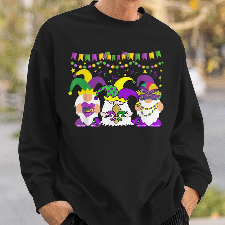 Mardi Gras Gnome Holding Mask Love Mardi Gras Costume Outfit Sweatshirt Gifts for Him