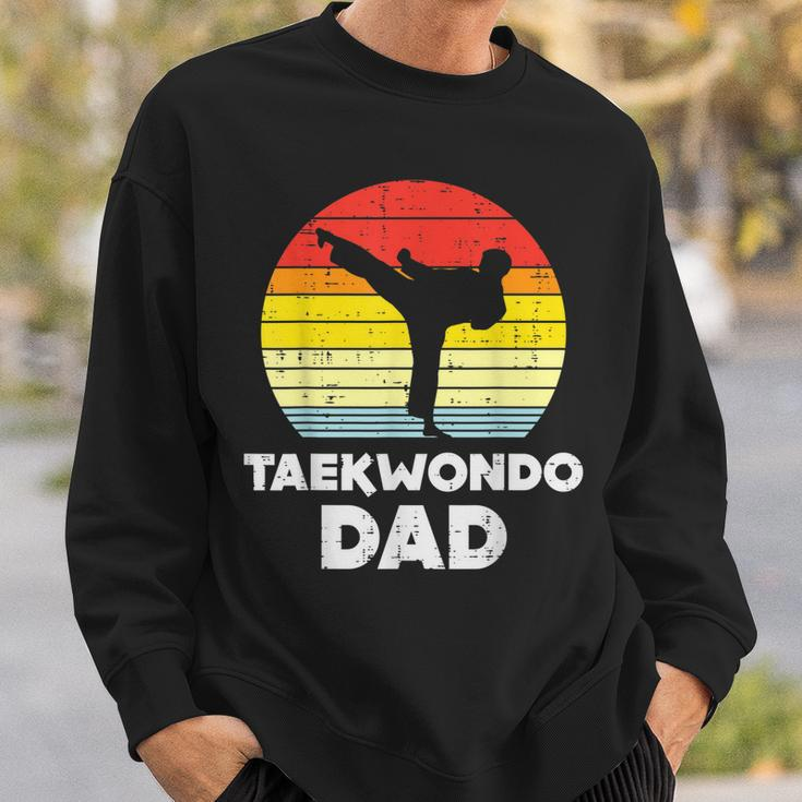 Mens Taekwondo Dad Sunset Retro Korean Martial Arts Men Gift Sweatshirt Gifts for Him