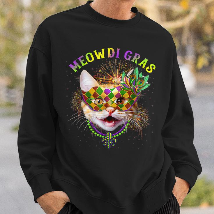 Meowdi Gras Kitten Cat Mask Beads Mardi Gras Carnival Sweatshirt Gifts for Him