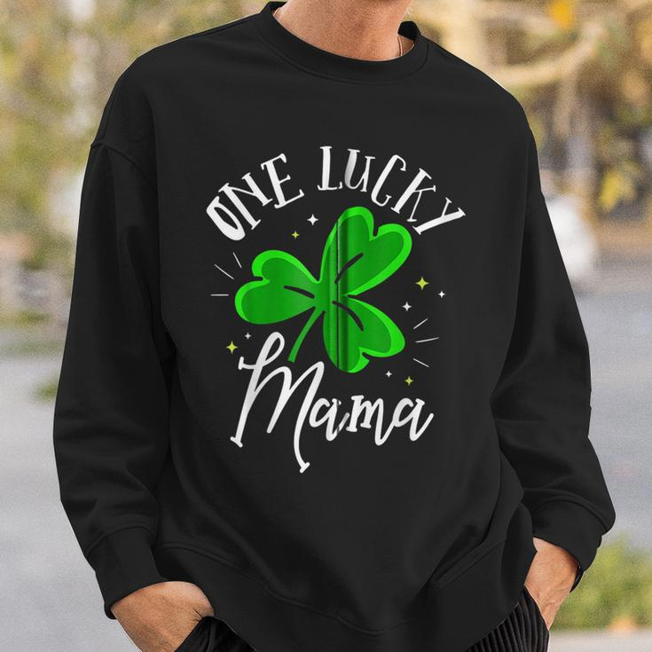 One Lucky Mama St Patricks Day Leaf Clover St Paddys Day Sweatshirt Gifts for Him