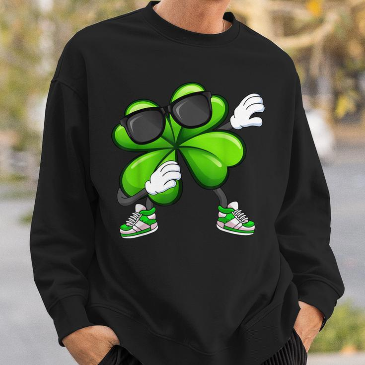 Shamrock Dabbing Irish Shamrock Dab Dance St Patricks Day Sweatshirt Gifts for Him