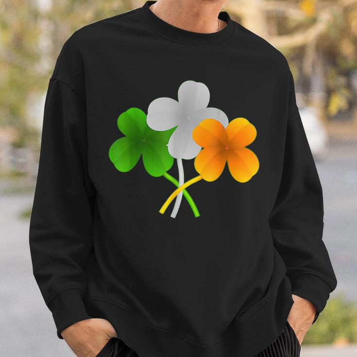 St Patricks Day Patriotic Heart Shamrock Irish American Flag Sweatshirt Gifts for Him