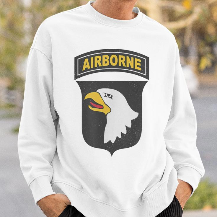 101St Airborne Division Vintage Army Veteran Sweatshirt Gifts for Him