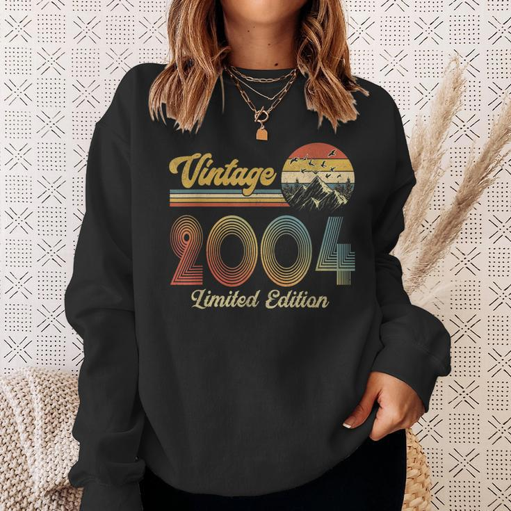 19 Year Old Gifts Made In 2004 Vintage 19Th Birthday Retro Sweatshirt Gifts for Her
