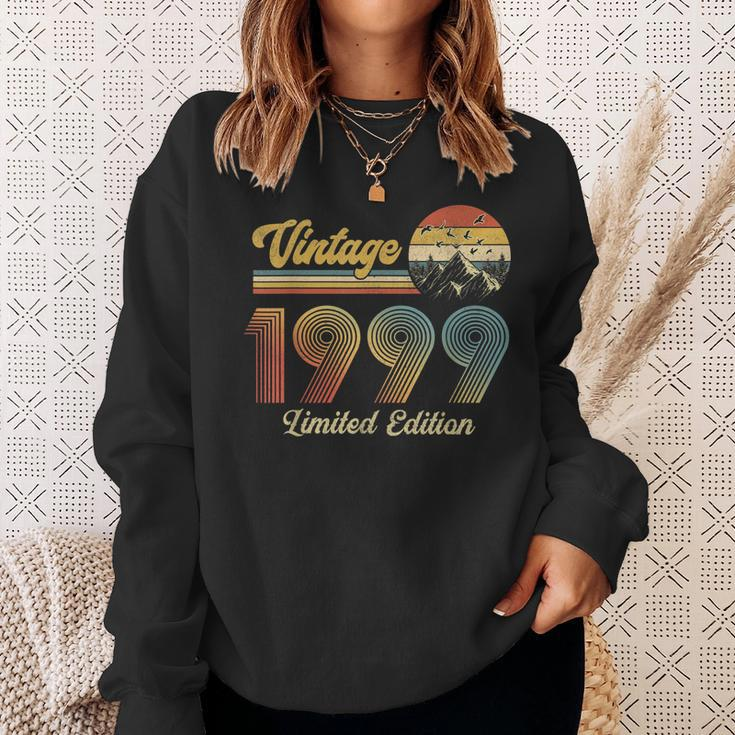 24 Year Old Gifts Made In 1999 Vintage 24Th Birthday Retro Sweatshirt Gifts for Her