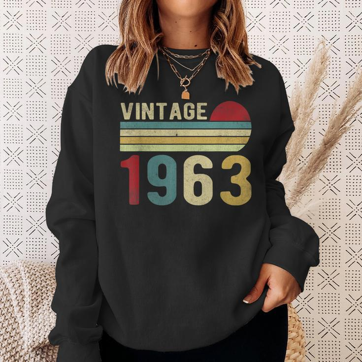 60 Year Old Gifts Vintage 1963 Made In 1963 60Th Birthday V3 Men Women Sweatshirt Graphic Print Unisex Gifts for Her