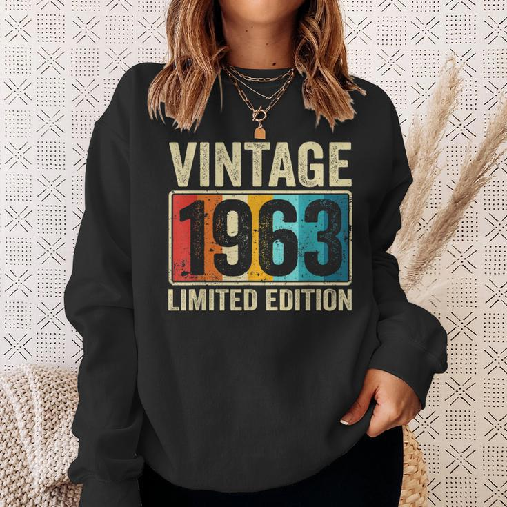 60Th Birthday Gift Men Women Vintage 1963 Funny 60 Year Old Sweatshirt Gifts for Her