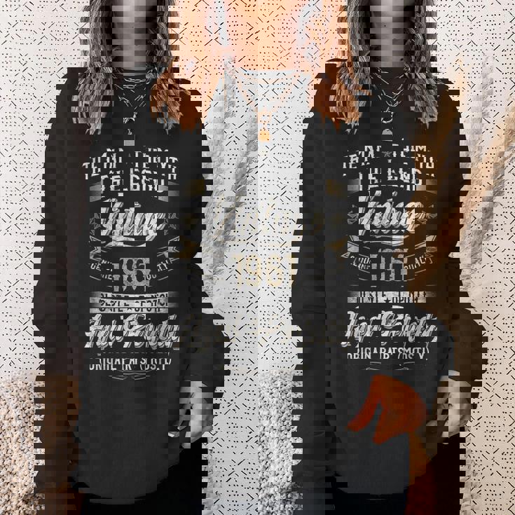 62. Geburtstag Herren Sweatshirt Vintage 1961, Mann Mythos Legende Geschenke für Sie