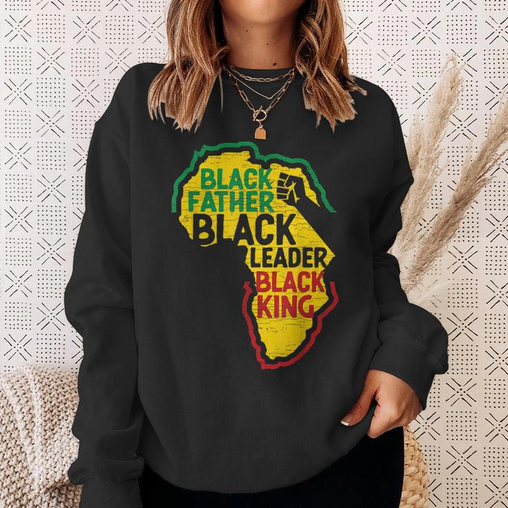 African Father Black Father Black Leader Black King Gift For Mens Sweatshirt Gifts for Her