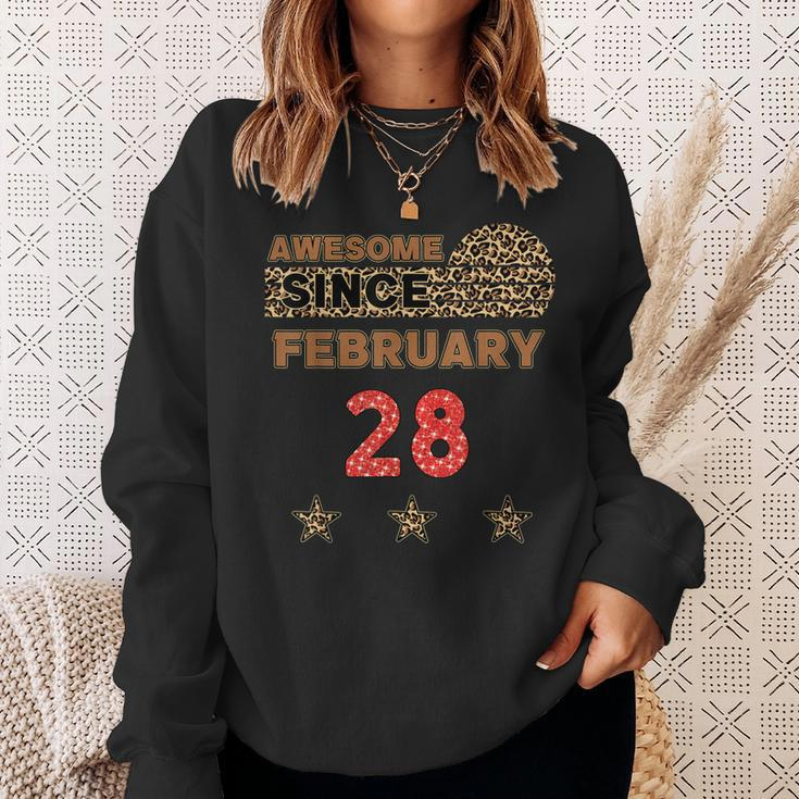 Awesome Since 28. Februar Sweatshirt mit Leopardenmuster, Vintage Geburtstags-Sweatshirt Geschenke für Sie