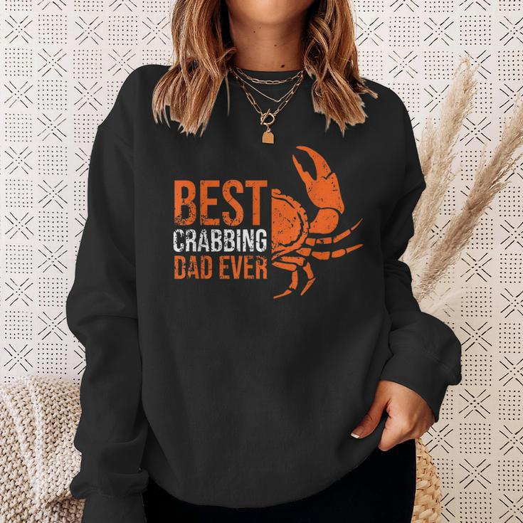 Best Crabbing Dad Funny Crab Dad Gifts Crab Lover Outfit Sweatshirt Gifts for Her