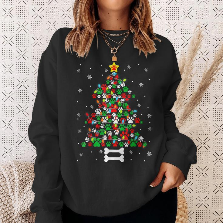 Christmas Cute Dog Paws Xmas Tree Funny Dog Puppy Owner Men Women Sweatshirt Graphic Print Unisex Gifts for Her