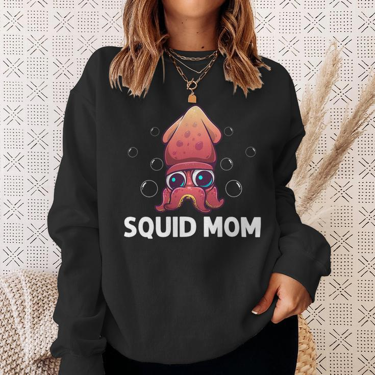 Cool Squid For Mom Mother Octopus Biology Sea Animals V2 Sweatshirt Gifts for Her