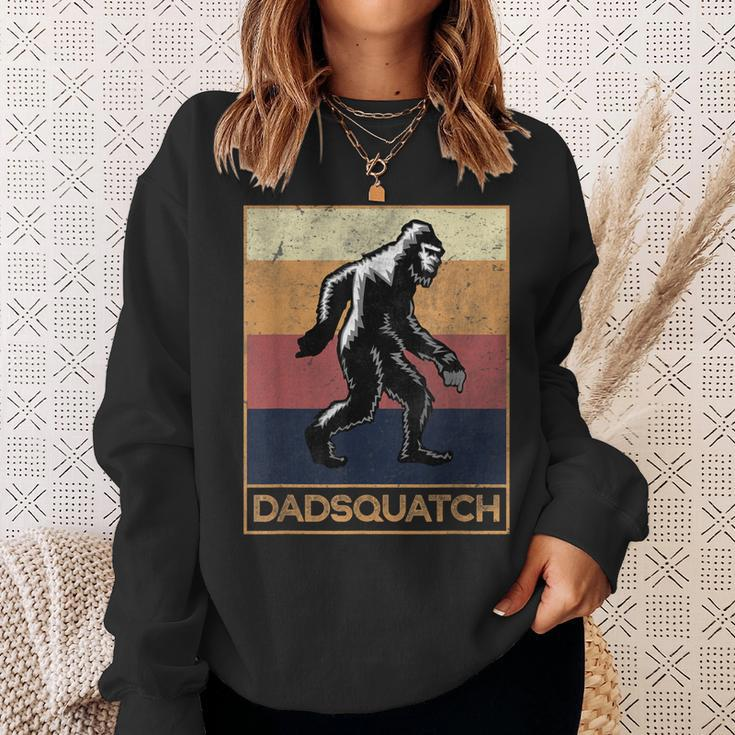 Dadsquatch - Funny Bigfoot Dad Sasquatch Believer For Father Sweatshirt Gifts for Her