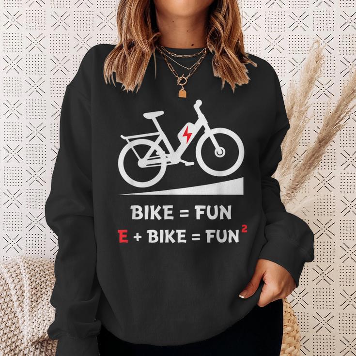 E-Bike Fahrrad E Bike Elektrofahrrad Ebike Spruch Sweatshirt Geschenke für Sie