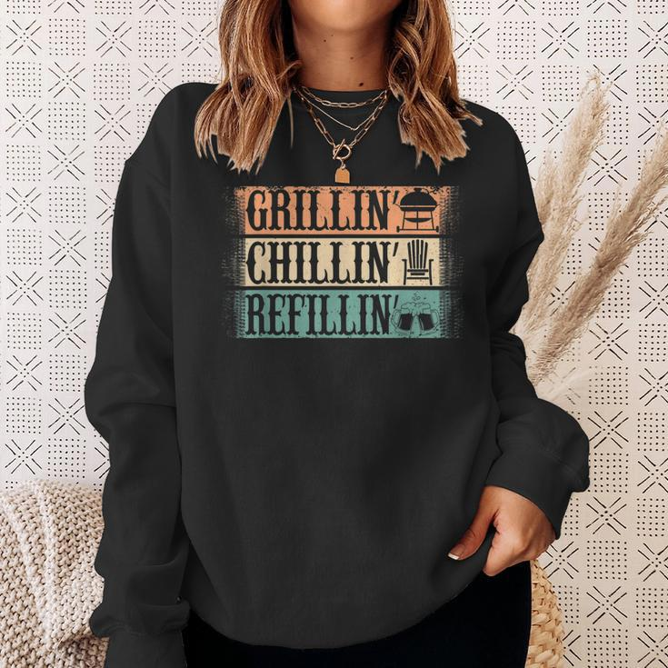 Funny Vintage Grill Dad - Grilling Chilling Refilling Sweatshirt Gifts for Her