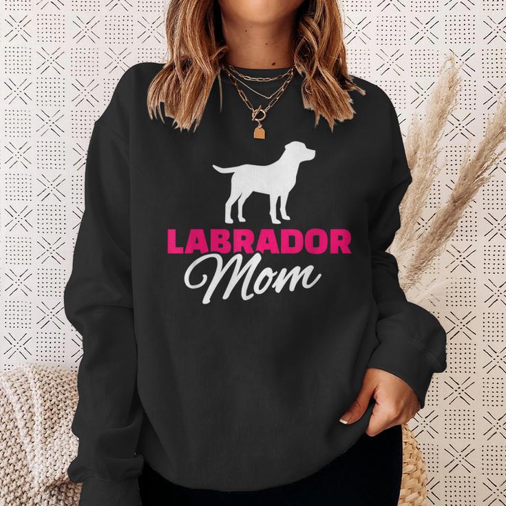 Labrador Mom Sweatshirt mit Hunde-Silhouette, Ideal für Hundefreundinnen Geschenke für Sie