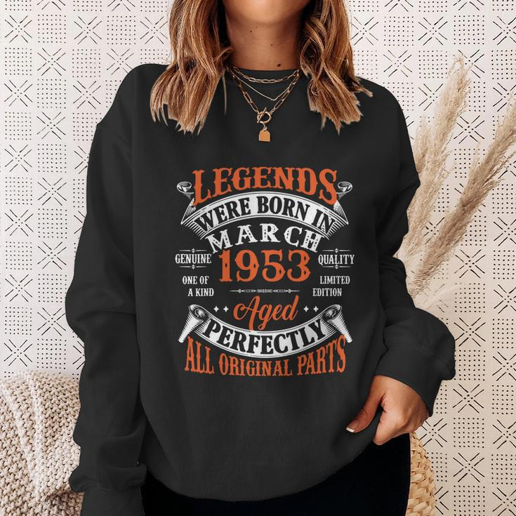 Legend 1953 Vintage 70Th Birthday Born In March 1953 Sweatshirt Gifts for Her