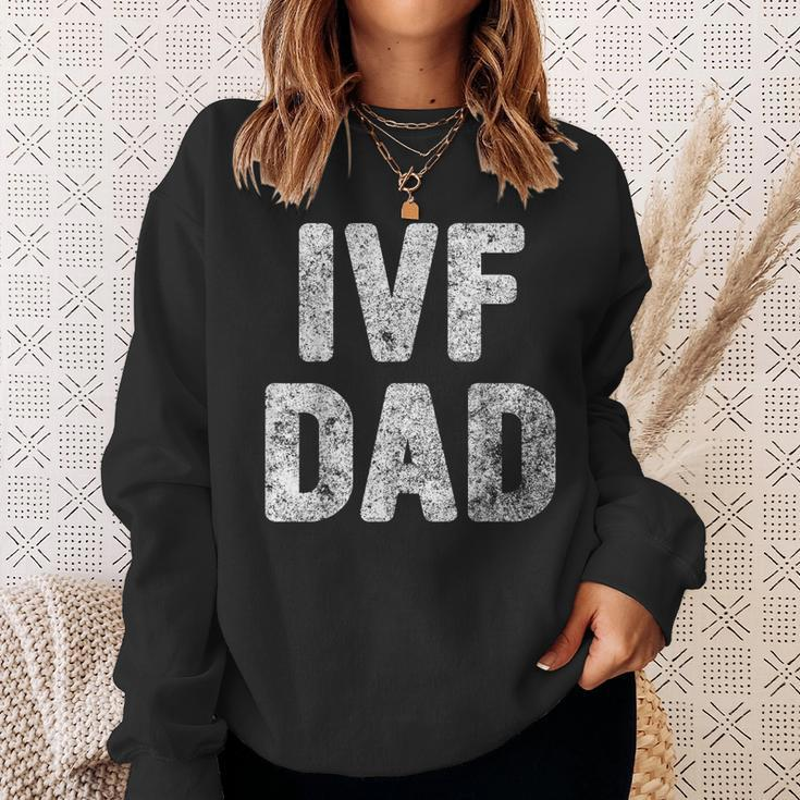 Mens Proud Ivf Dad Mens - Infertility Awareness Daddy Gift Sweatshirt Gifts for Her