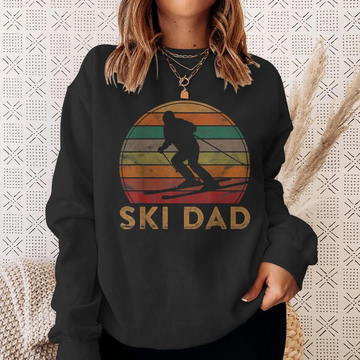 Mens Retro Ski Dad Sunset Winter Skiing Daddy Gift Father Skier Sweatshirt Gifts for Her