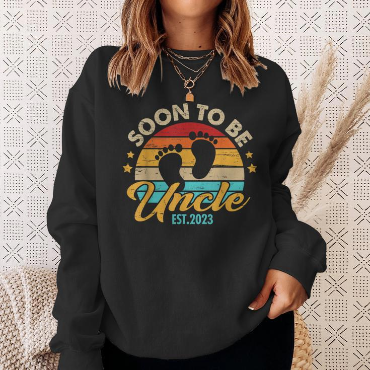 Mens Soon To Be Uncle 2023 Fathers Day First Time Dad Pregnancy Sweatshirt Gifts for Her