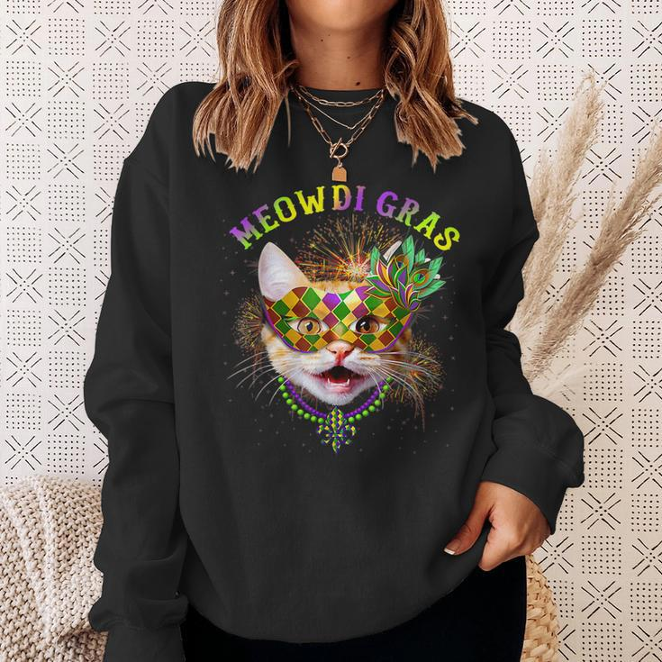 Meowdi Gras Kitten Cat Mask Beads Mardi Gras Carnival Sweatshirt Gifts for Her