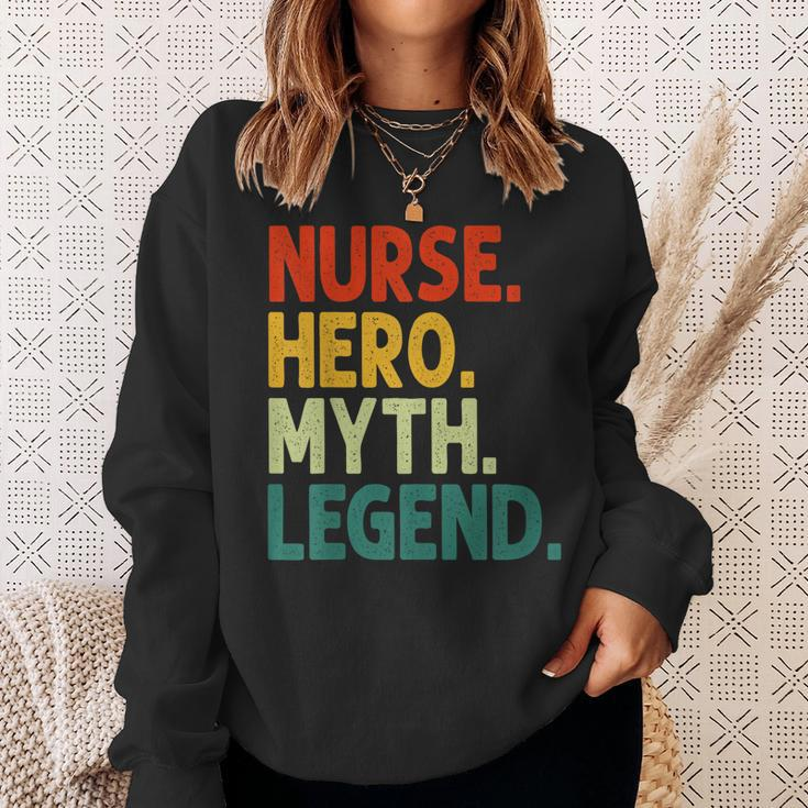 Nurse Hero Myth Legend Retro Vintage Krankenschwester Sweatshirt Geschenke für Sie