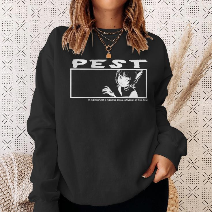 Pest Us Government Is Working On An Antivenom At This Time Sweatshirt Gifts for Her