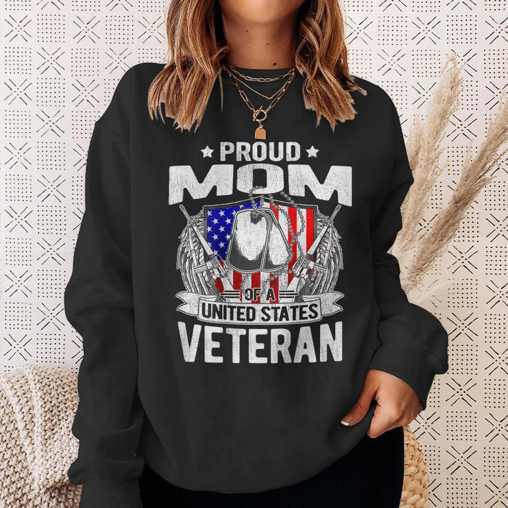 Proud Mom Of A Us Veteran - Dog Tags Military Mother Gift Men Women Sweatshirt Graphic Print Unisex Gifts for Her