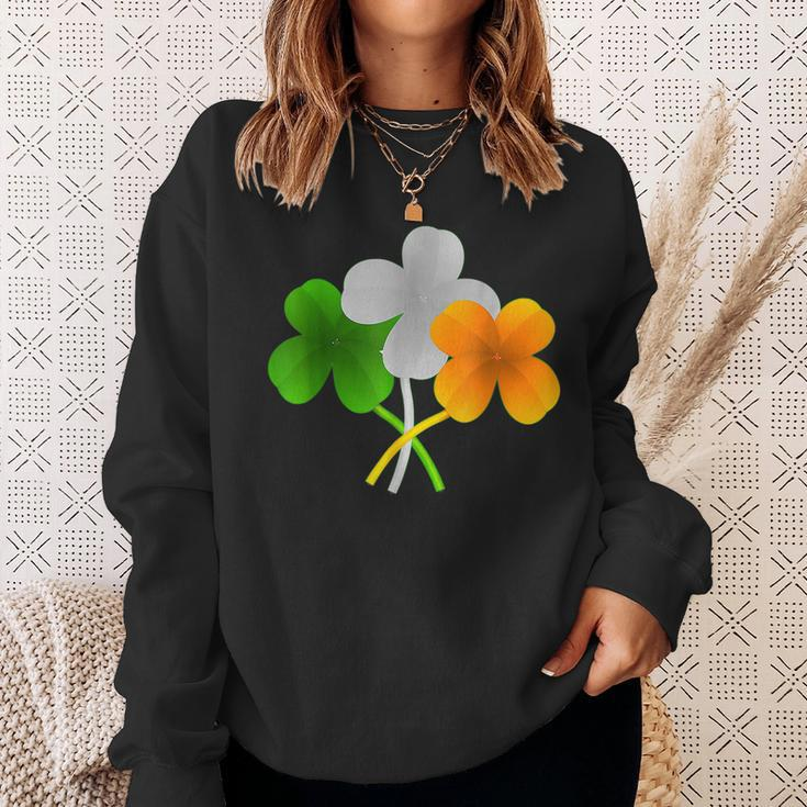 St Patricks Day Patriotic Heart Shamrock Irish American Flag Sweatshirt Gifts for Her