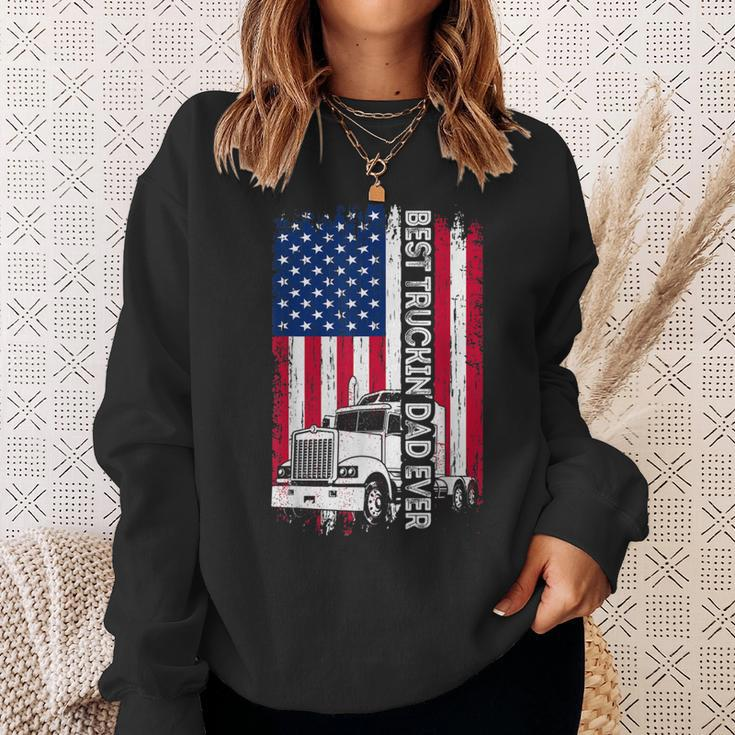 Trucker Best Truckin’ Dad Ever Usa Flag Driver Father’S Day Sweatshirt Gifts for Her