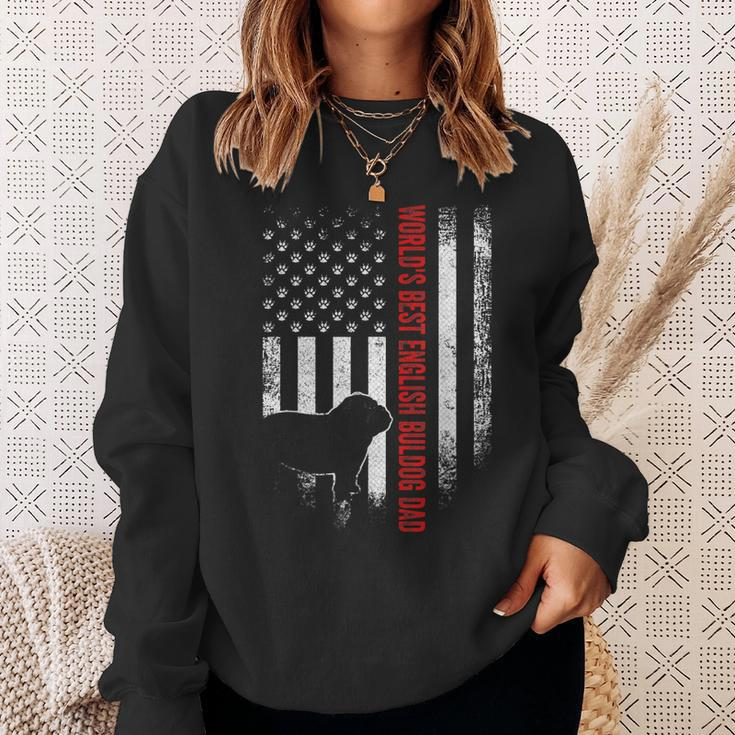 Vintage American Flag Worlds Best English Bulldog Dad Funny Sweatshirt Gifts for Her
